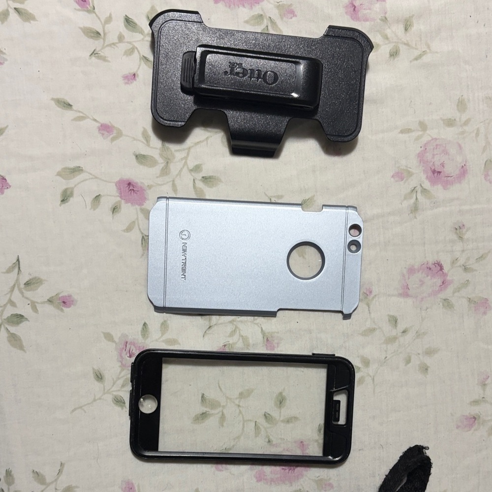 Heavy Duty Phone Cases (3-Pack) – Shockproof / Rugged – Black & Gold